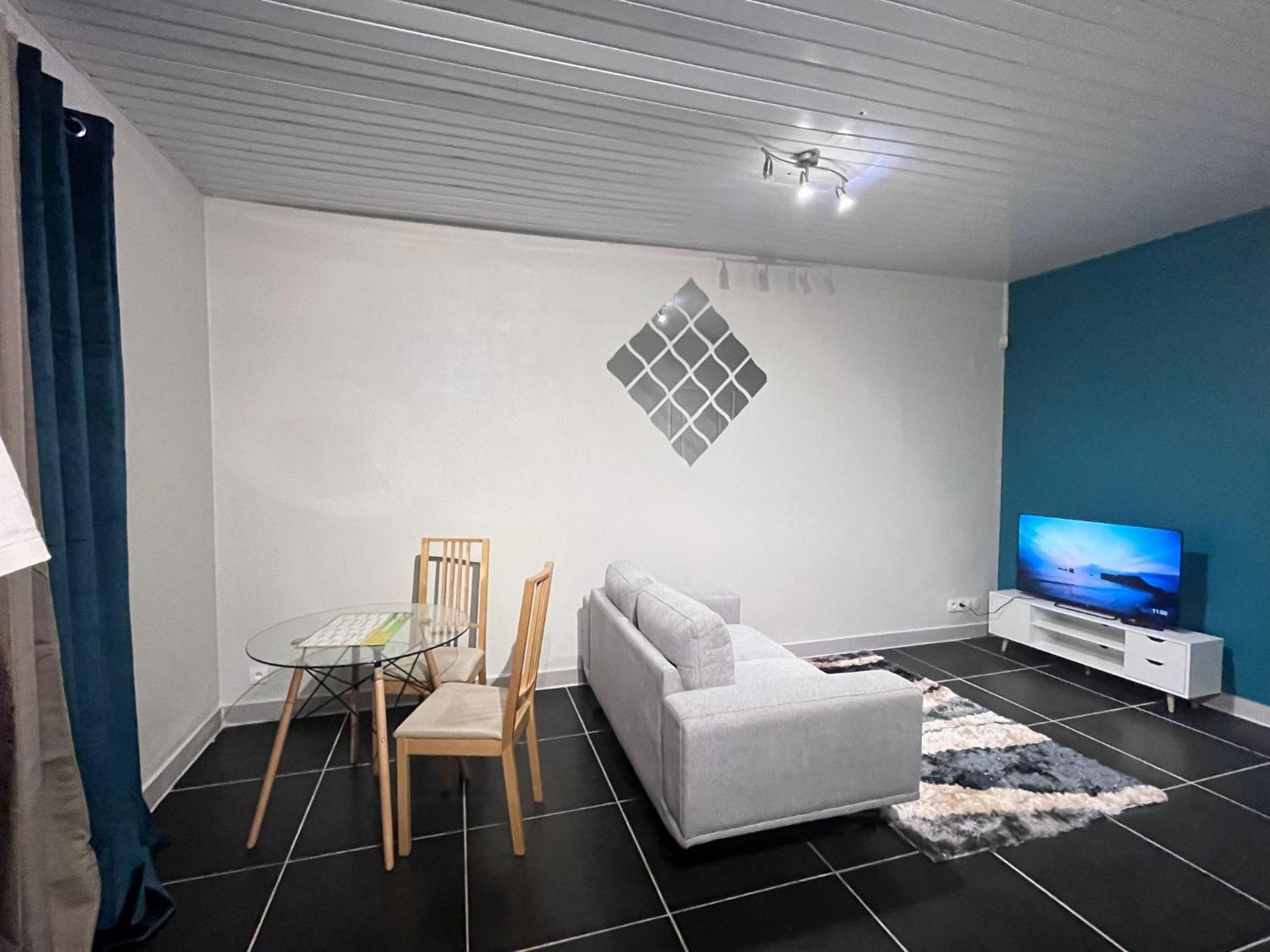 Sermie T2 Climatise Avec Piscine Kourou Exterior foto