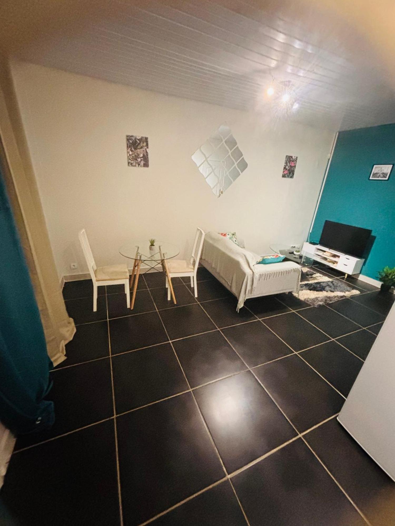 Sermie T2 Climatise Avec Piscine Kourou Exterior foto